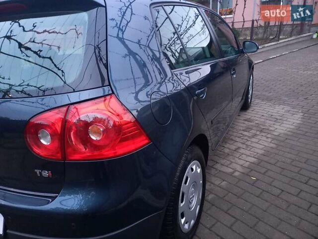 Синий Фольксваген Гольф, объемом двигателя 1.4 л и пробегом 200 тыс. км за 5850 $, фото 6 на Automoto.ua