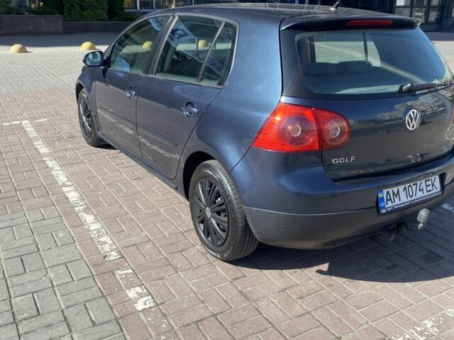 Синий Фольксваген Гольф, объемом двигателя 1.4 л и пробегом 258 тыс. км за 5450 $, фото 10 на Automoto.ua