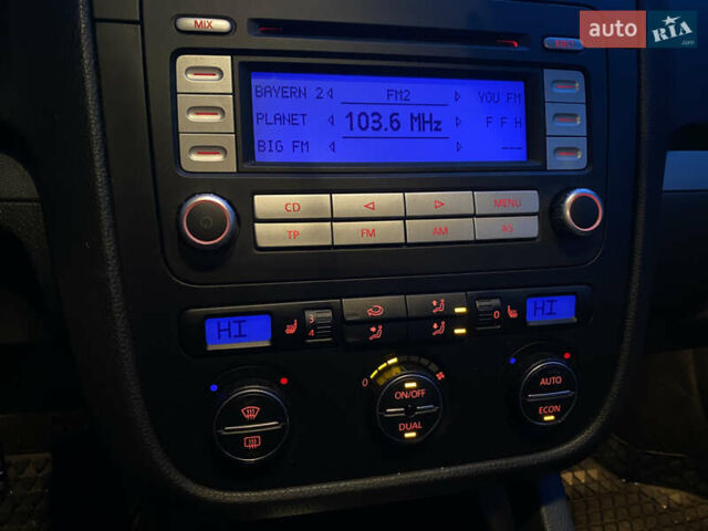 Синій Фольксваген Гольф, об'ємом двигуна 1.6 л та пробігом 239 тис. км за 6300 $, фото 28 на Automoto.ua