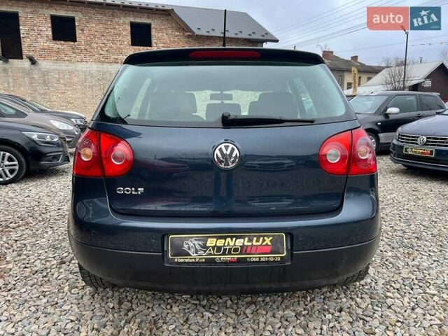 Синий Фольксваген Гольф, объемом двигателя 1.4 л и пробегом 250 тыс. км за 5999 $, фото 5 на Automoto.ua