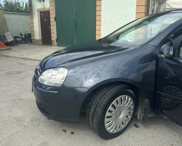 Синій Фольксваген Гольф, об'ємом двигуна 1.6 л та пробігом 320 тис. км за 5700 $, фото 2 на Automoto.ua