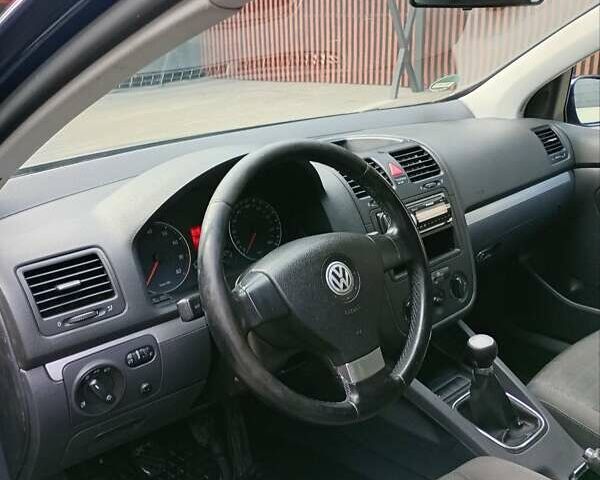Синій Фольксваген Гольф, об'ємом двигуна 1.6 л та пробігом 252 тис. км за 4800 $, фото 8 на Automoto.ua