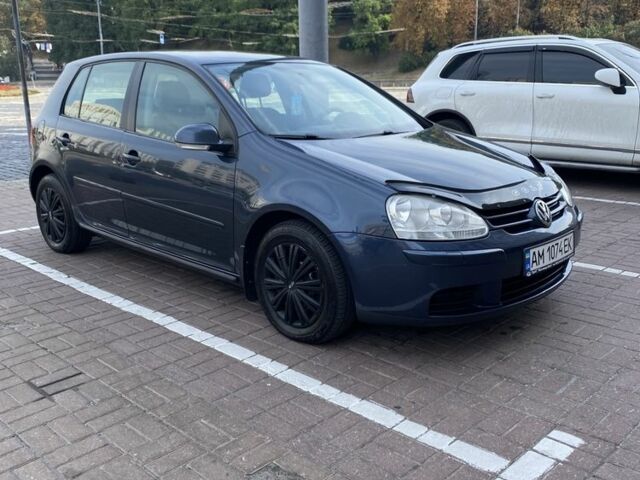 Синий Фольксваген Гольф, объемом двигателя 1.4 л и пробегом 258 тыс. км за 5450 $, фото 2 на Automoto.ua