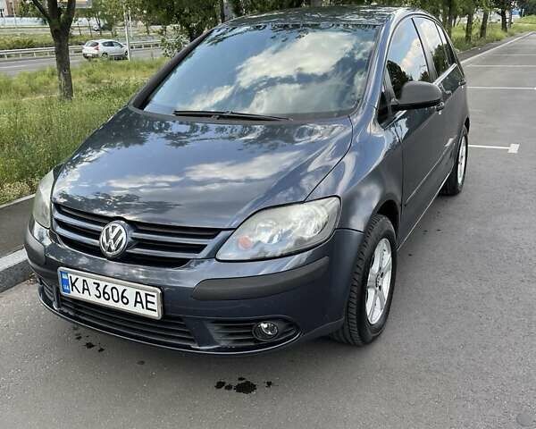 Синий Фольксваген Гольф, объемом двигателя 1.6 л и пробегом 276 тыс. км за 6750 $, фото 19 на Automoto.ua