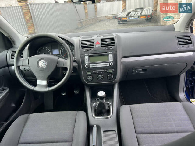 Синій Фольксваген Гольф, об'ємом двигуна 1.6 л та пробігом 161 тис. км за 5300 $, фото 19 на Automoto.ua