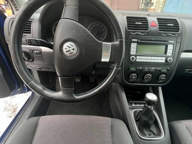 Синій Фольксваген Гольф, об'ємом двигуна 1.6 л та пробігом 163 тис. км за 5600 $, фото 10 на Automoto.ua