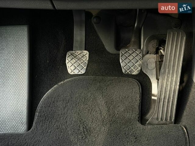 Синій Фольксваген Гольф, об'ємом двигуна 1.6 л та пробігом 205 тис. км за 6350 $, фото 65 на Automoto.ua