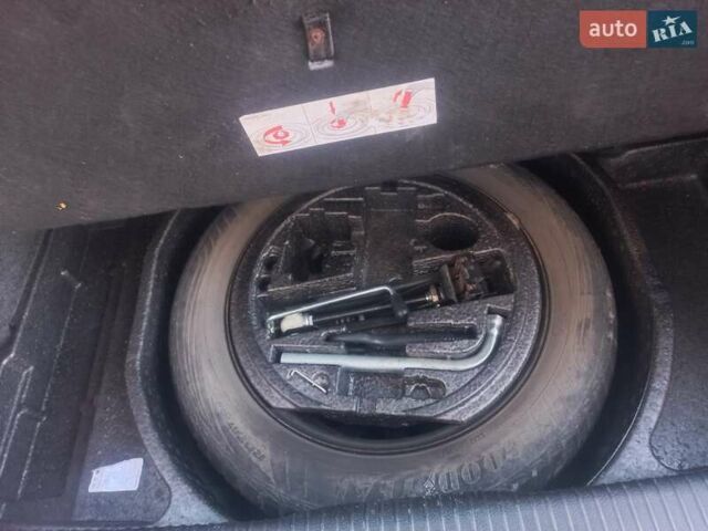 Синий Фольксваген Гольф, объемом двигателя 1.6 л и пробегом 250 тыс. км за 5700 $, фото 31 на Automoto.ua