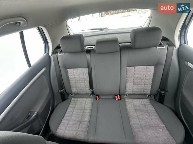 Синій Фольксваген Гольф, об'ємом двигуна 1.6 л та пробігом 220 тис. км за 6550 $, фото 10 на Automoto.ua