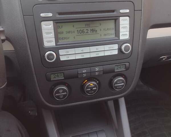 Синій Фольксваген Гольф, об'ємом двигуна 1.6 л та пробігом 225 тис. км за 6000 $, фото 15 на Automoto.ua