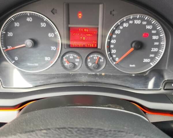 Синий Фольксваген Гольф, объемом двигателя 1.6 л и пробегом 209 тыс. км за 5700 $, фото 11 на Automoto.ua