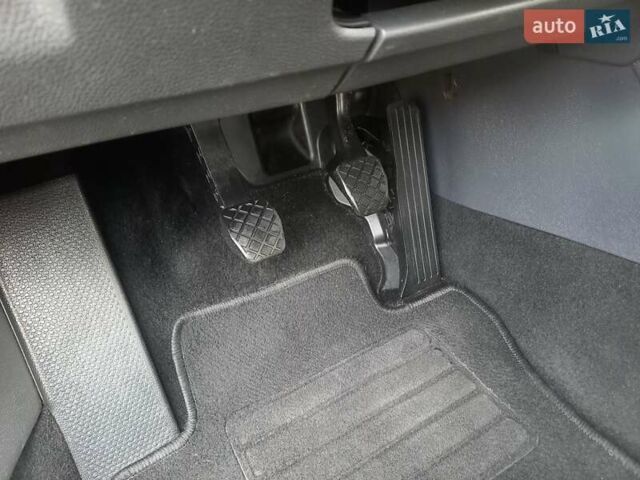 Синий Фольксваген Гольф, объемом двигателя 1.4 л и пробегом 200 тыс. км за 5850 $, фото 17 на Automoto.ua