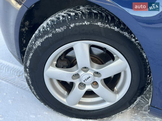 Синий Фольксваген Гольф, объемом двигателя 1.6 л и пробегом 235 тыс. км за 5999 $, фото 15 на Automoto.ua