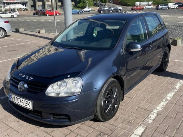 Синий Фольксваген Гольф, объемом двигателя 1.4 л и пробегом 258 тыс. км за 5450 $, фото 6 на Automoto.ua