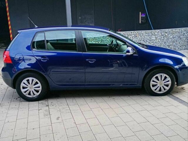 Синий Фольксваген Гольф, объемом двигателя 1.6 л и пробегом 252 тыс. км за 4400 $, фото 3 на Automoto.ua