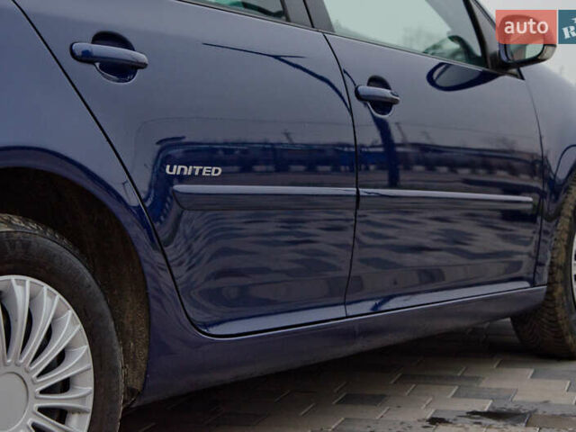 Синий Фольксваген Гольф, объемом двигателя 1.6 л и пробегом 252 тыс. км за 6199 $, фото 21 на Automoto.ua