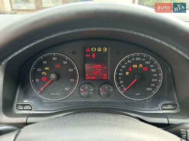 Синий Фольксваген Гольф, объемом двигателя 1.6 л и пробегом 231 тыс. км за 5700 $, фото 28 на Automoto.ua