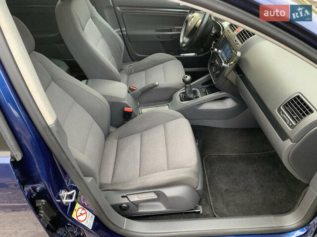 Синій Фольксваген Гольф, об'ємом двигуна 1.4 л та пробігом 208 тис. км за 6300 $, фото 23 на Automoto.ua