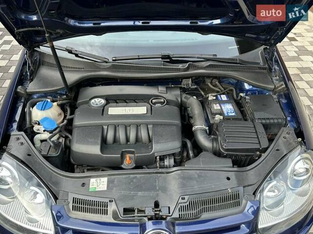 Синий Фольксваген Гольф, объемом двигателя 1.6 л и пробегом 231 тыс. км за 5700 $, фото 16 на Automoto.ua