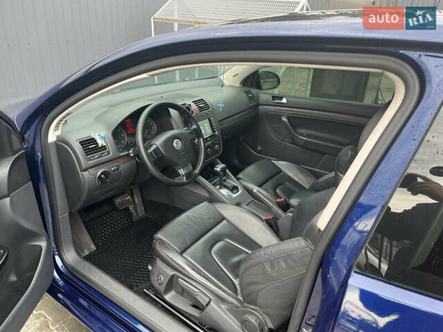 Синий Фольксваген Гольф, объемом двигателя 1.9 л и пробегом 240 тыс. км за 5500 $, фото 6 на Automoto.ua