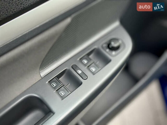 Синій Фольксваген Гольф, об'ємом двигуна 1.39 л та пробігом 140 тис. км за 5950 $, фото 6 на Automoto.ua