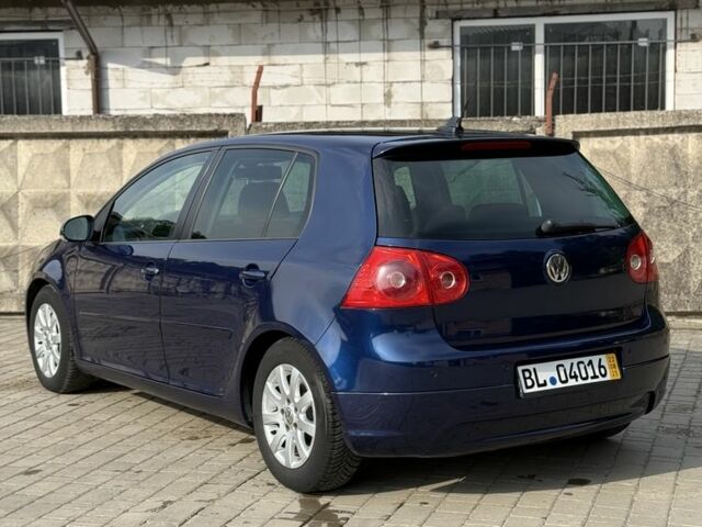 Синий Фольксваген Гольф, объемом двигателя 1.6 л и пробегом 217 тыс. км за 6750 $, фото 2 на Automoto.ua