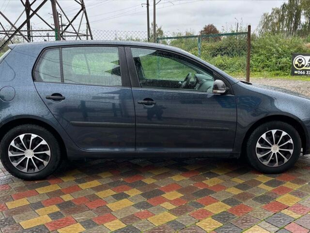 Синий Фольксваген Гольф, объемом двигателя 1.4 л и пробегом 230 тыс. км за 5600 $, фото 7 на Automoto.ua