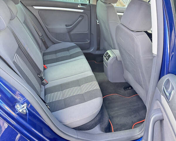 Синій Фольксваген Гольф, об'ємом двигуна 1.4 л та пробігом 196 тис. км за 6100 $, фото 14 на Automoto.ua