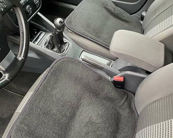 Синий Фольксваген Гольф, объемом двигателя 1.39 л и пробегом 255 тыс. км за 5700 $, фото 5 на Automoto.ua