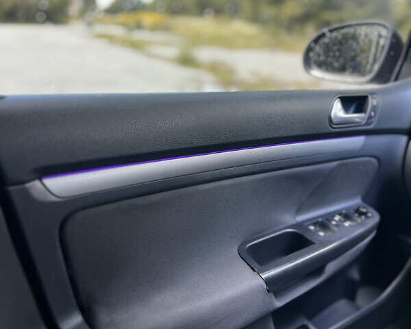 Синий Фольксваген Гольф, объемом двигателя 1.9 л и пробегом 338 тыс. км за 6400 $, фото 13 на Automoto.ua