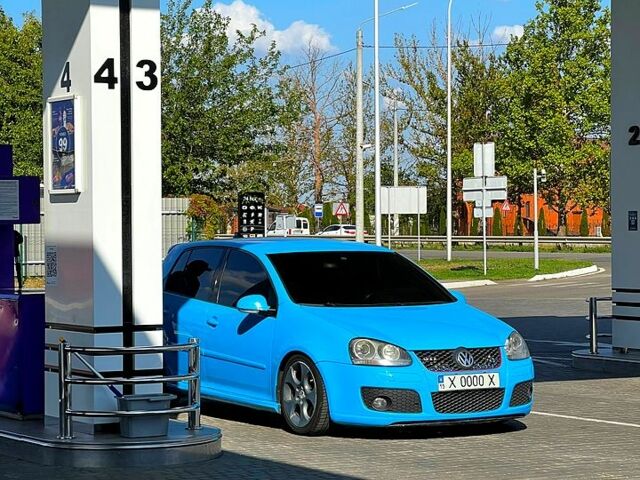 Синій Фольксваген Гольф, об'ємом двигуна 2 л та пробігом 200 тис. км за 7800 $, фото 4 на Automoto.ua