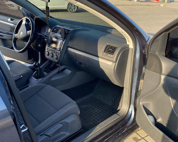 Синій Фольксваген Гольф, об'ємом двигуна 1.6 л та пробігом 240 тис. км за 6300 $, фото 10 на Automoto.ua