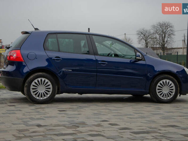 Синий Фольксваген Гольф, объемом двигателя 1.6 л и пробегом 252 тыс. км за 6199 $, фото 12 на Automoto.ua