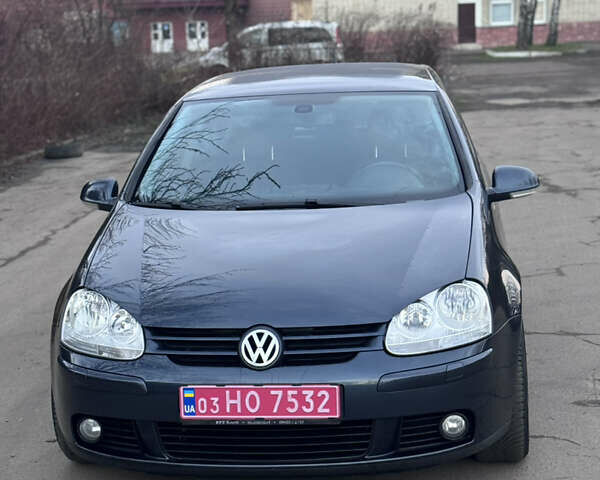 Синий Фольксваген Гольф, объемом двигателя 1.6 л и пробегом 241 тыс. км за 5850 $, фото 13 на Automoto.ua
