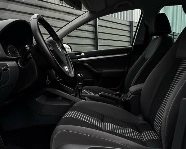 Синій Фольксваген Гольф, об'ємом двигуна 1.6 л та пробігом 200 тис. км за 6999 $, фото 33 на Automoto.ua