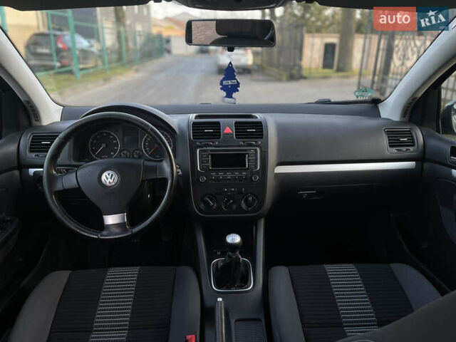 Синий Фольксваген Гольф, объемом двигателя 1.4 л и пробегом 228 тыс. км за 5499 $, фото 48 на Automoto.ua