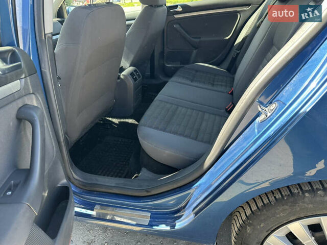 Синій Фольксваген Гольф, об'ємом двигуна 1.6 л та пробігом 231 тис. км за 5900 $, фото 14 на Automoto.ua