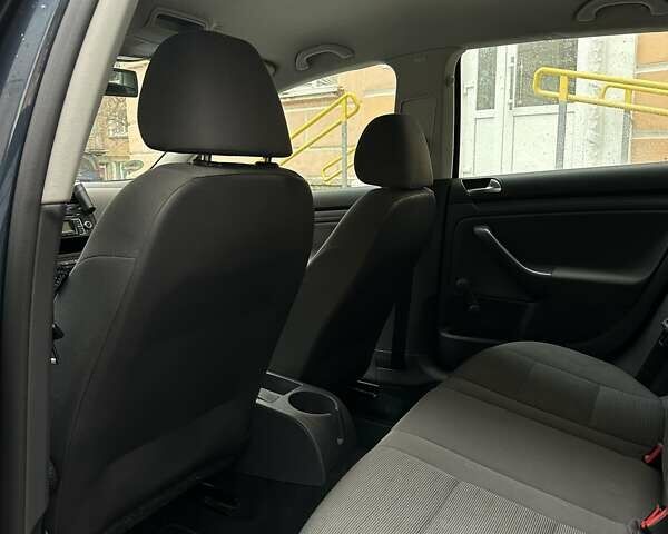 Синий Фольксваген Гольф, объемом двигателя 1.39 л и пробегом 230 тыс. км за 5500 $, фото 16 на Automoto.ua