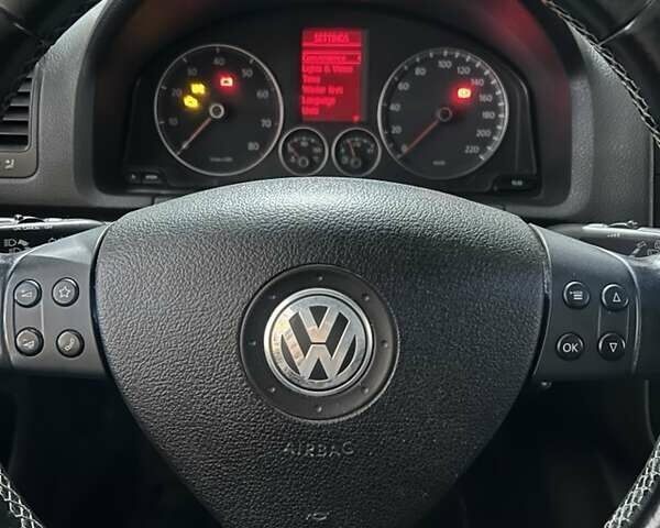 Синий Фольксваген Гольф, объемом двигателя 1.4 л и пробегом 235 тыс. км за 4600 $, фото 2 на Automoto.ua