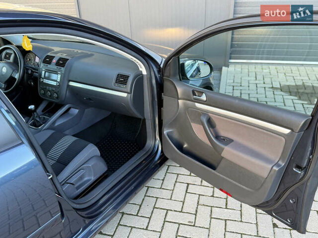 Синий Фольксваген Гольф, объемом двигателя 1.4 л и пробегом 198 тыс. км за 5999 $, фото 14 на Automoto.ua