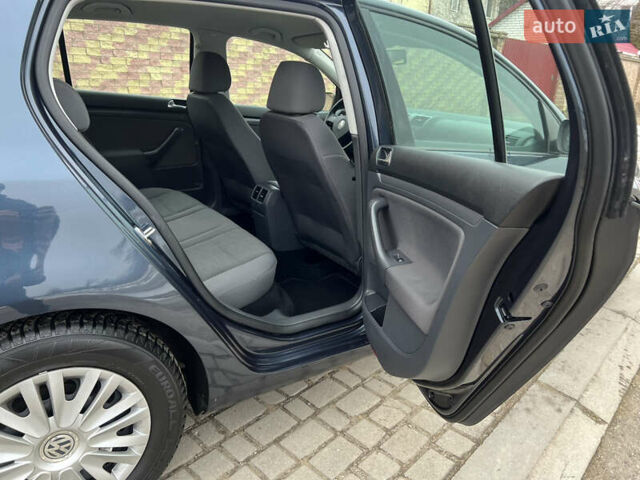Синий Фольксваген Гольф, объемом двигателя 1.4 л и пробегом 246 тыс. км за 5650 $, фото 40 на Automoto.ua