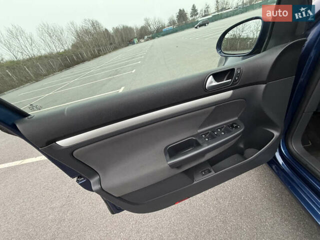 Синій Фольксваген Гольф, об'ємом двигуна 1.6 л та пробігом 174 тис. км за 7200 $, фото 30 на Automoto.ua