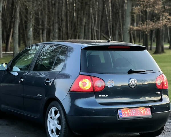 Синий Фольксваген Гольф, объемом двигателя 1.4 л и пробегом 203 тыс. км за 5700 $, фото 1 на Automoto.ua