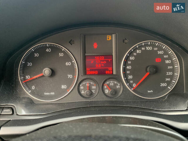 Синій Фольксваген Гольф, об'ємом двигуна 1.4 л та пробігом 208 тис. км за 6300 $, фото 18 на Automoto.ua