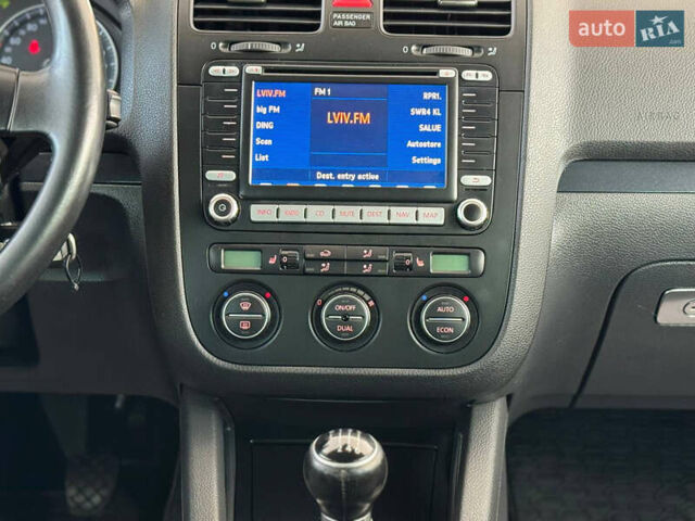 Синій Фольксваген Гольф, об'ємом двигуна 1.4 л та пробігом 175 тис. км за 6490 $, фото 80 на Automoto.ua