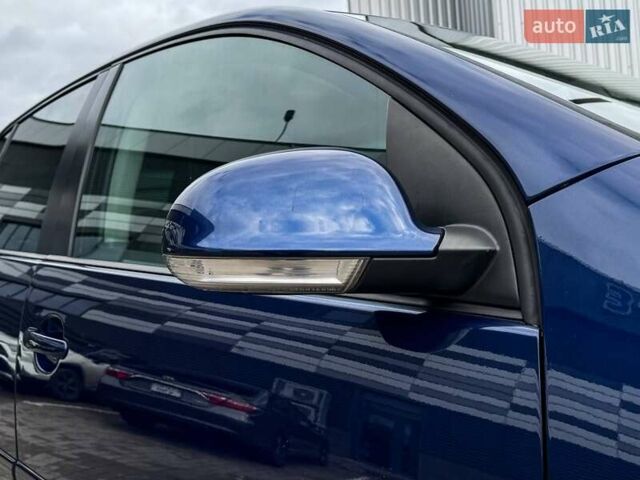 Синій Фольксваген Гольф, об'ємом двигуна 1.6 л та пробігом 200 тис. км за 6999 $, фото 11 на Automoto.ua
