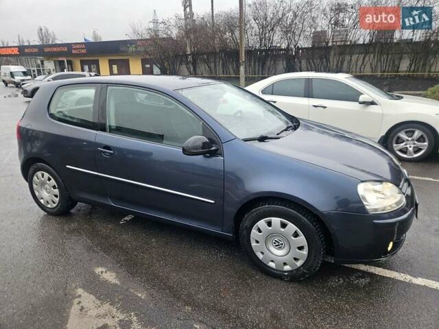 Синій Фольксваген Гольф, об'ємом двигуна 1.39 л та пробігом 226 тис. км за 4800 $, фото 5 на Automoto.ua