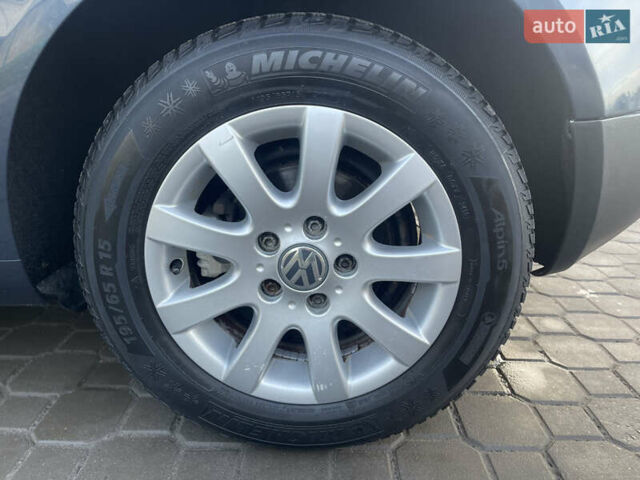 Синий Фольксваген Гольф, объемом двигателя 1.4 л и пробегом 228 тыс. км за 5499 $, фото 57 на Automoto.ua