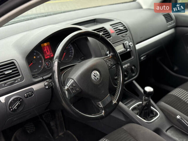 Синий Фольксваген Гольф, объемом двигателя 1.4 л и пробегом 203 тыс. км за 5400 $, фото 8 на Automoto.ua