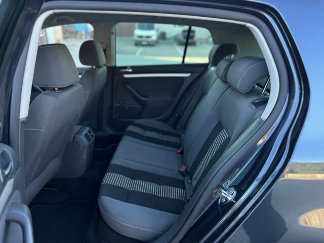 Синий Фольксваген Гольф, объемом двигателя 1.4 л и пробегом 200 тыс. км за 5499 $, фото 7 на Automoto.ua